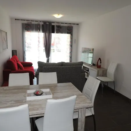 Apartment Pretty With Balcony *